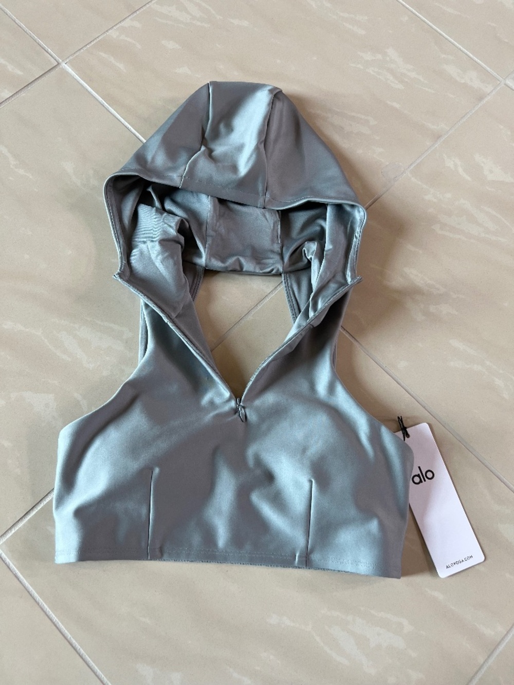 #2945 ALO yoga Airlift Light Speed Hooded Bra - Lunar Grey - Medium